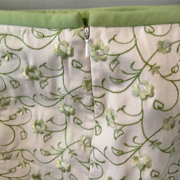 Peck & Peck Flowered Preppy Skirt - Picture 7 of 7